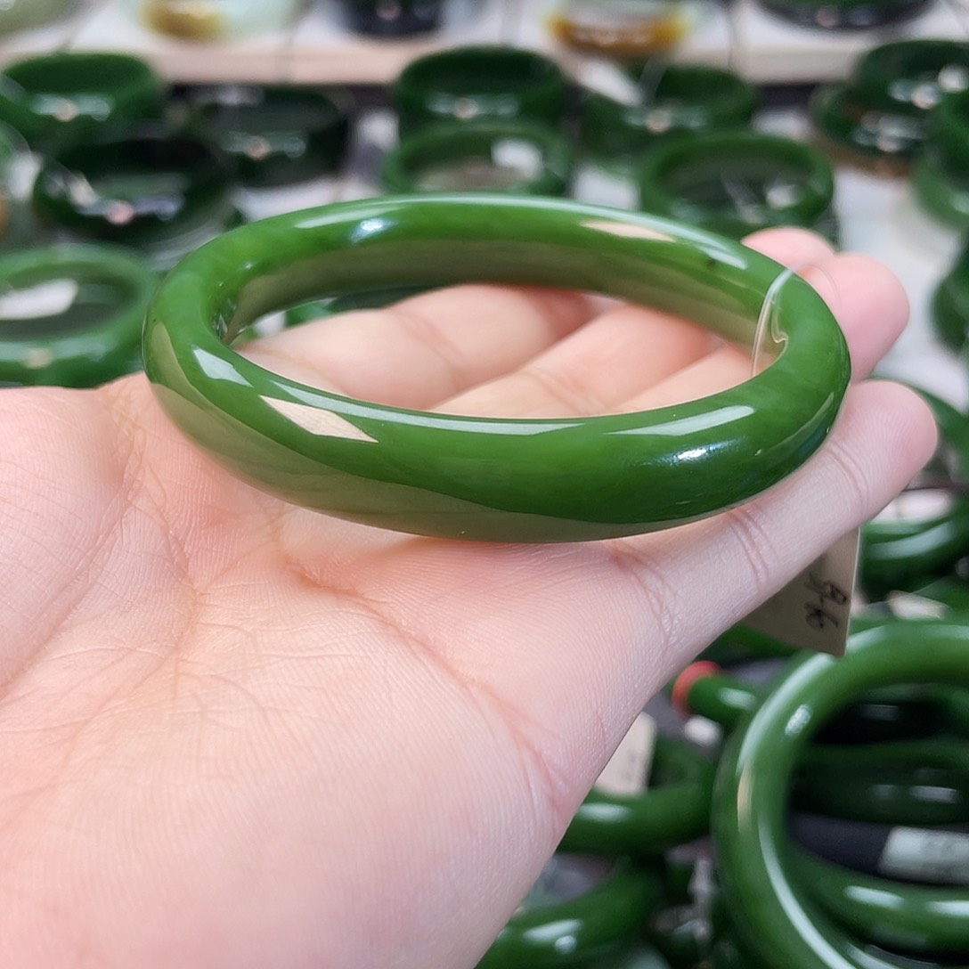 和田玉（碧玉）手镯未镶嵌