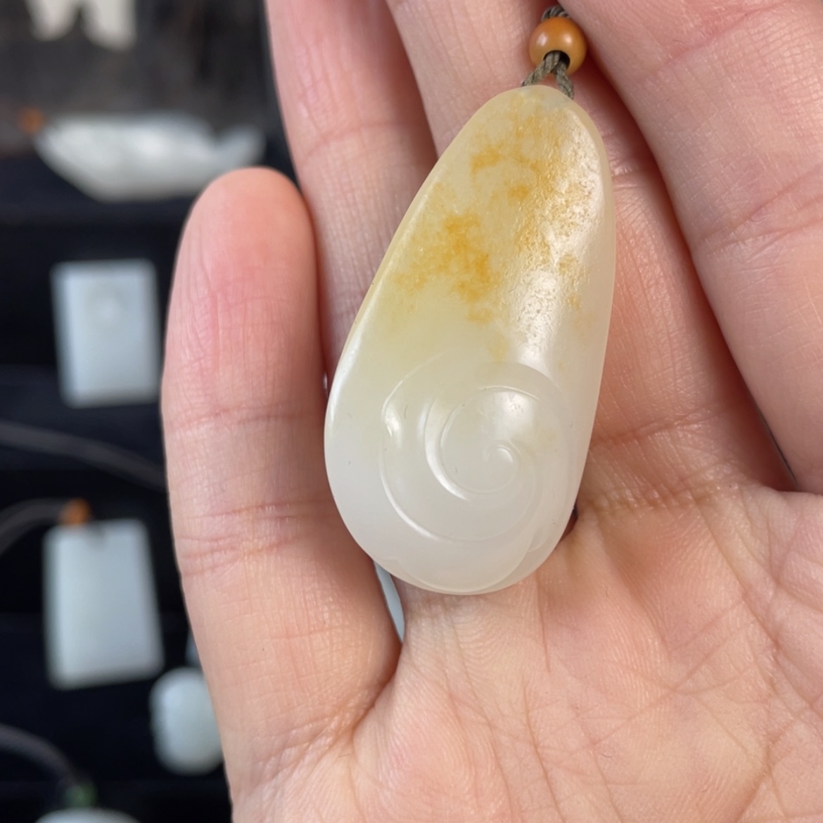 【闪购商品】和田玉（子料）颈饰未镶嵌好*