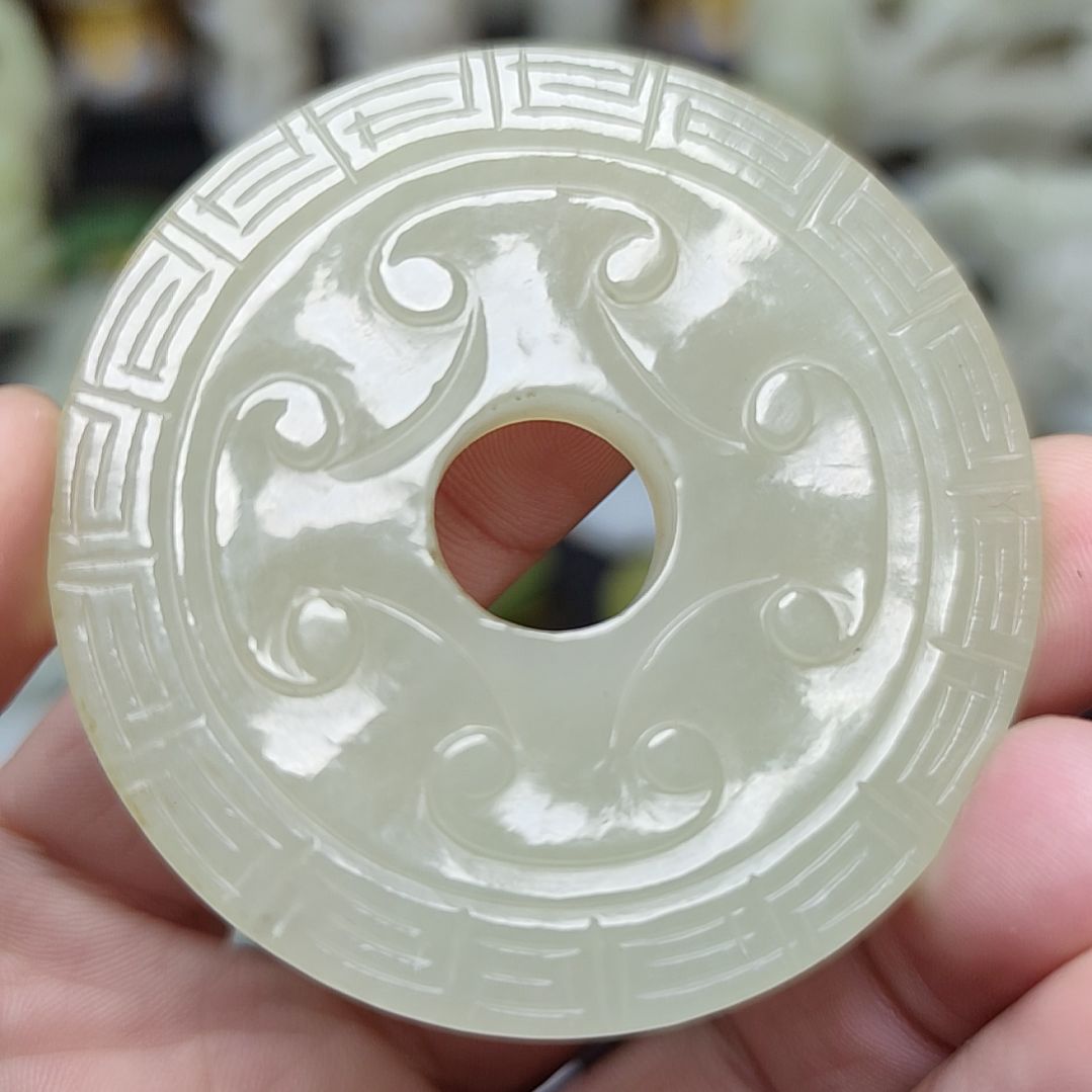 和田玉挂件未镶嵌厚**物