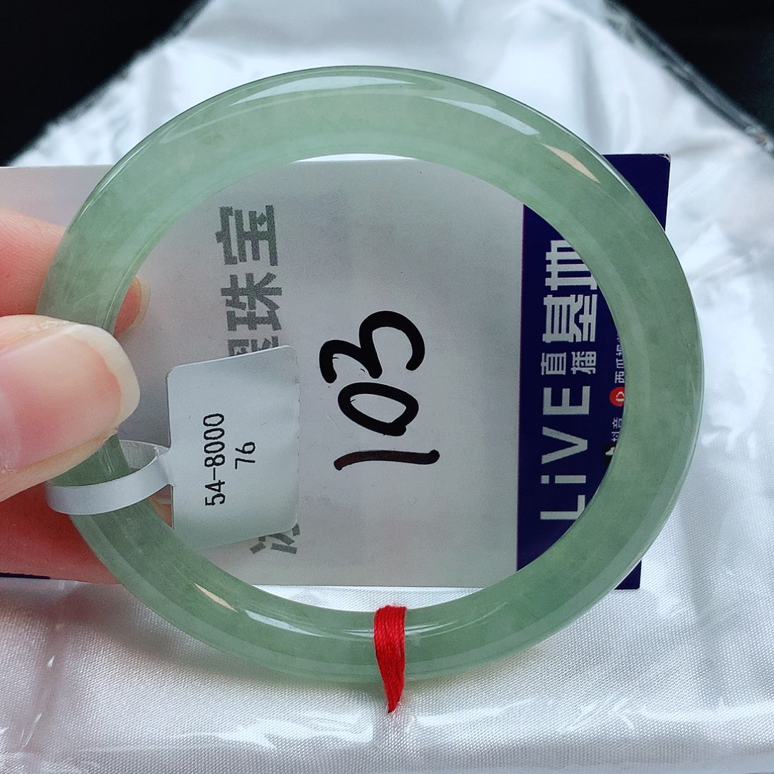 翡翠手镯未镶嵌缅甸天然A货翡翠手镯