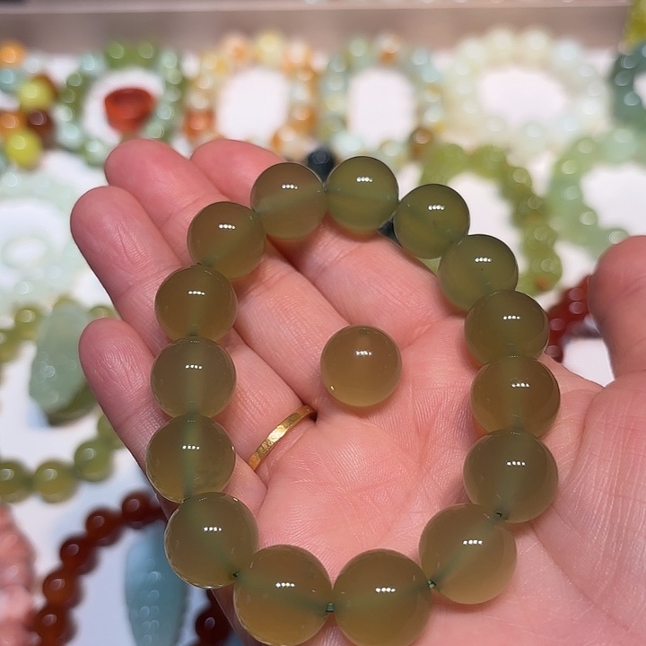 大***麻蛇纹石玉未镶嵌手串