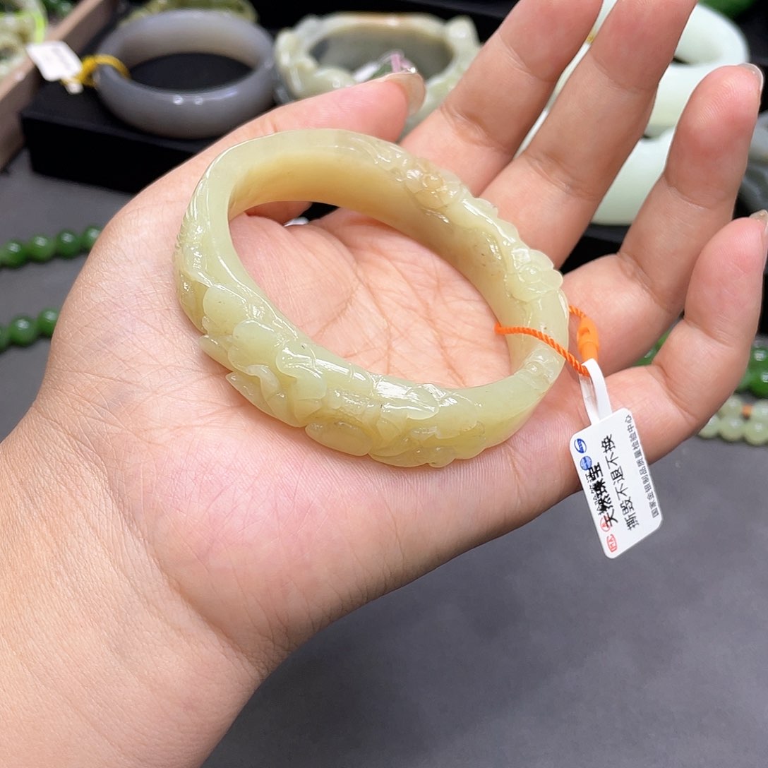 和田玉未镶嵌手镯58圈口18