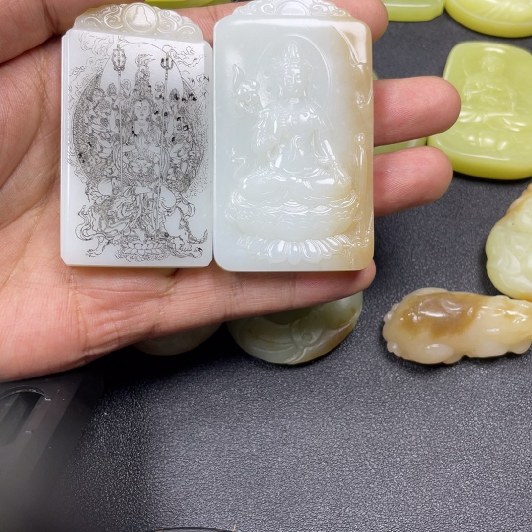 明***哥和田玉未镶嵌颈饰