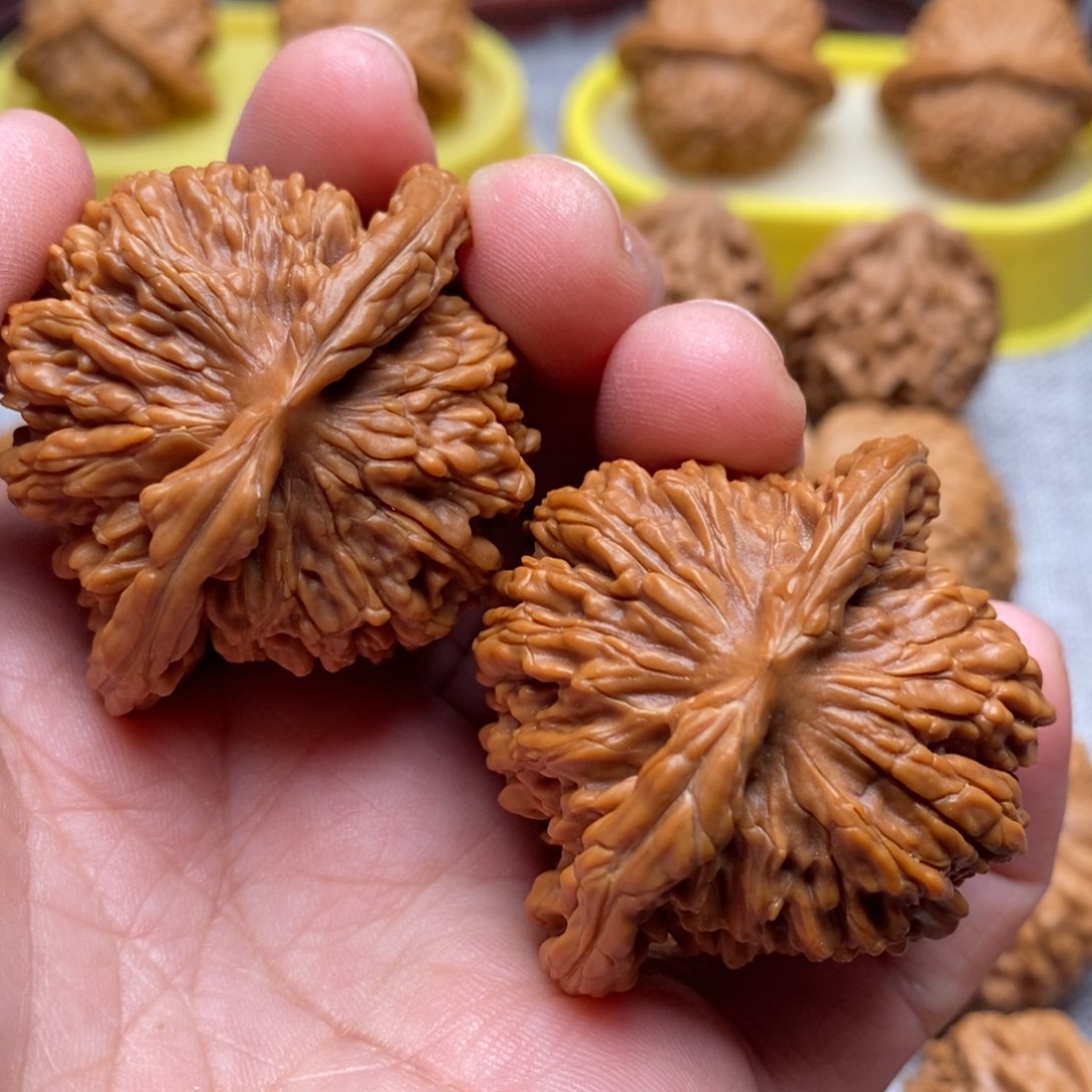 文玩核桃把件龙47全四座楼