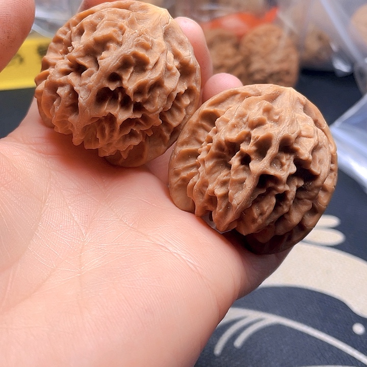 文玩核桃吊坠曹大龙