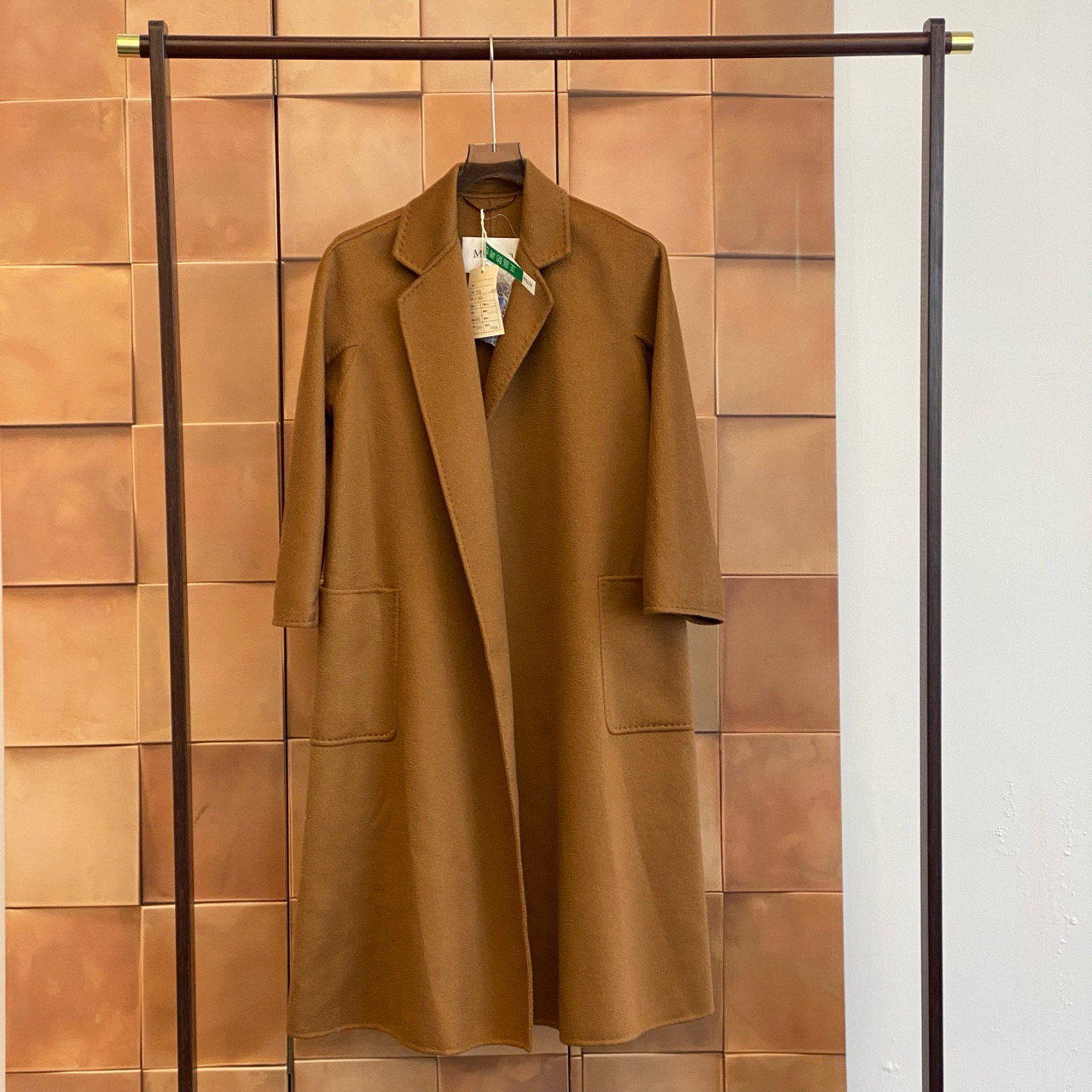 99新 MaxMara 高公价Labbro羊绒大衣34码/国专标腰带遗/27568