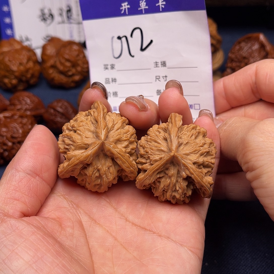 吊坠文玩核桃盘山三棱40