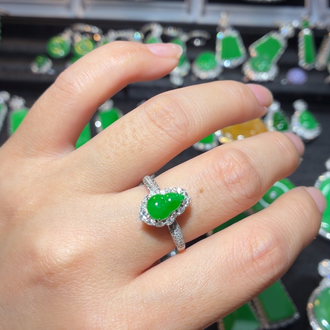 翡翠18K金镶嵌吊坠(不含链)102号