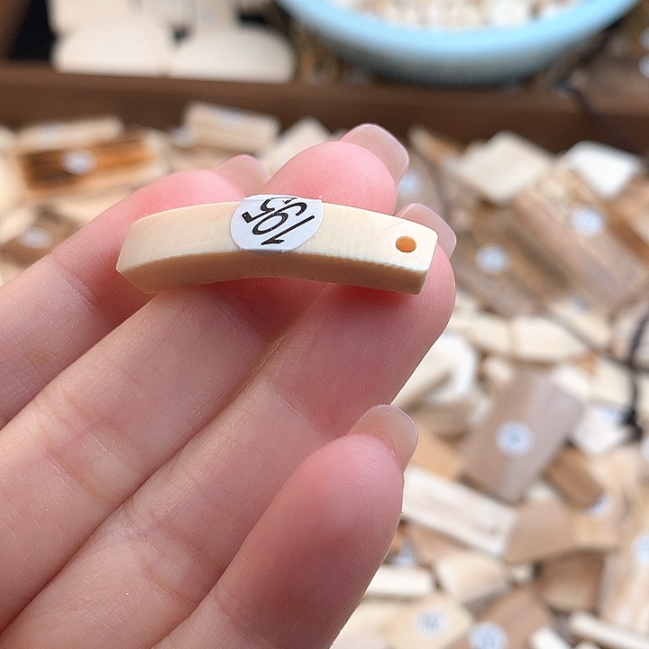 泥塑不打孔联系客服