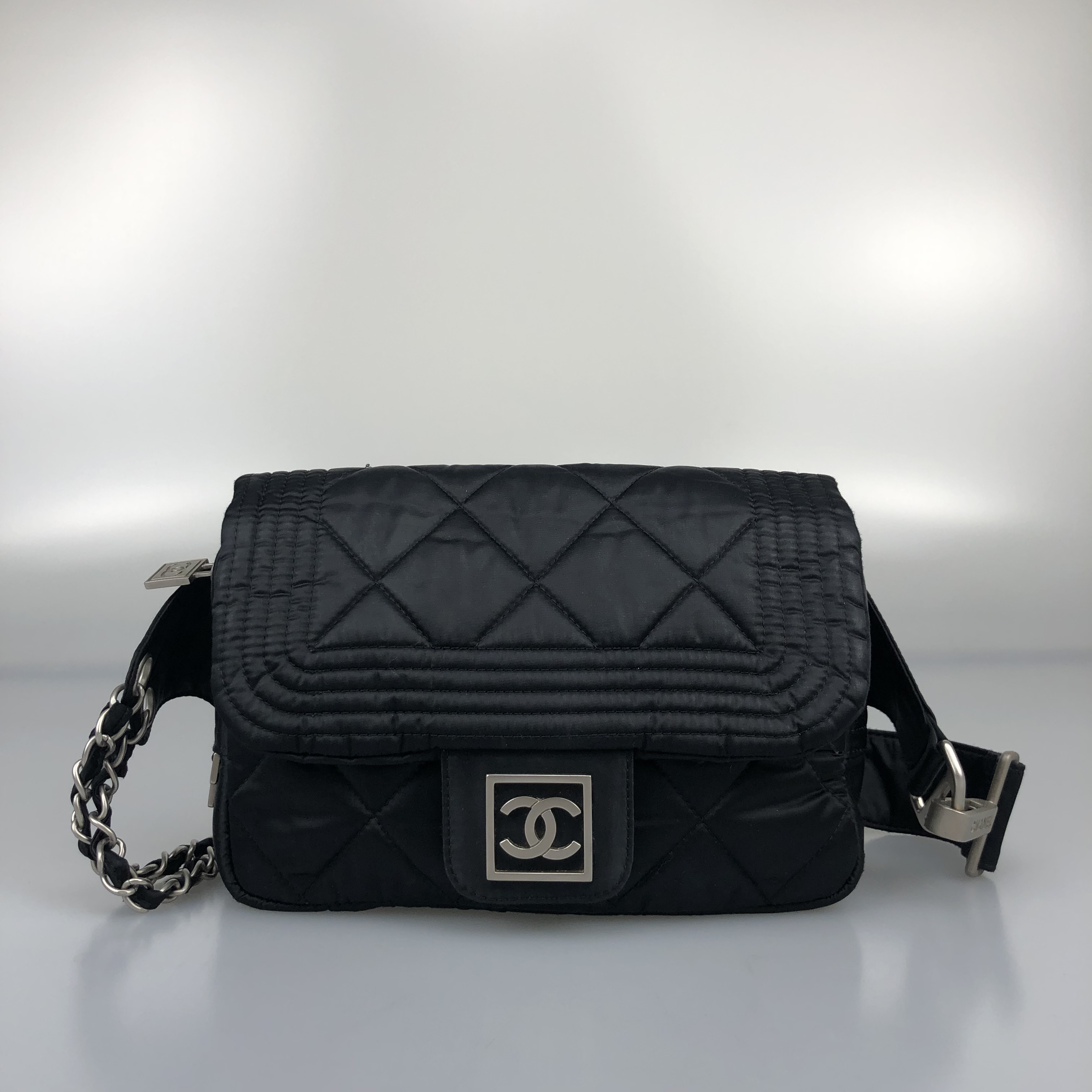 95新 Chanel/香奈儿 黑银运动方便翻盖腰包