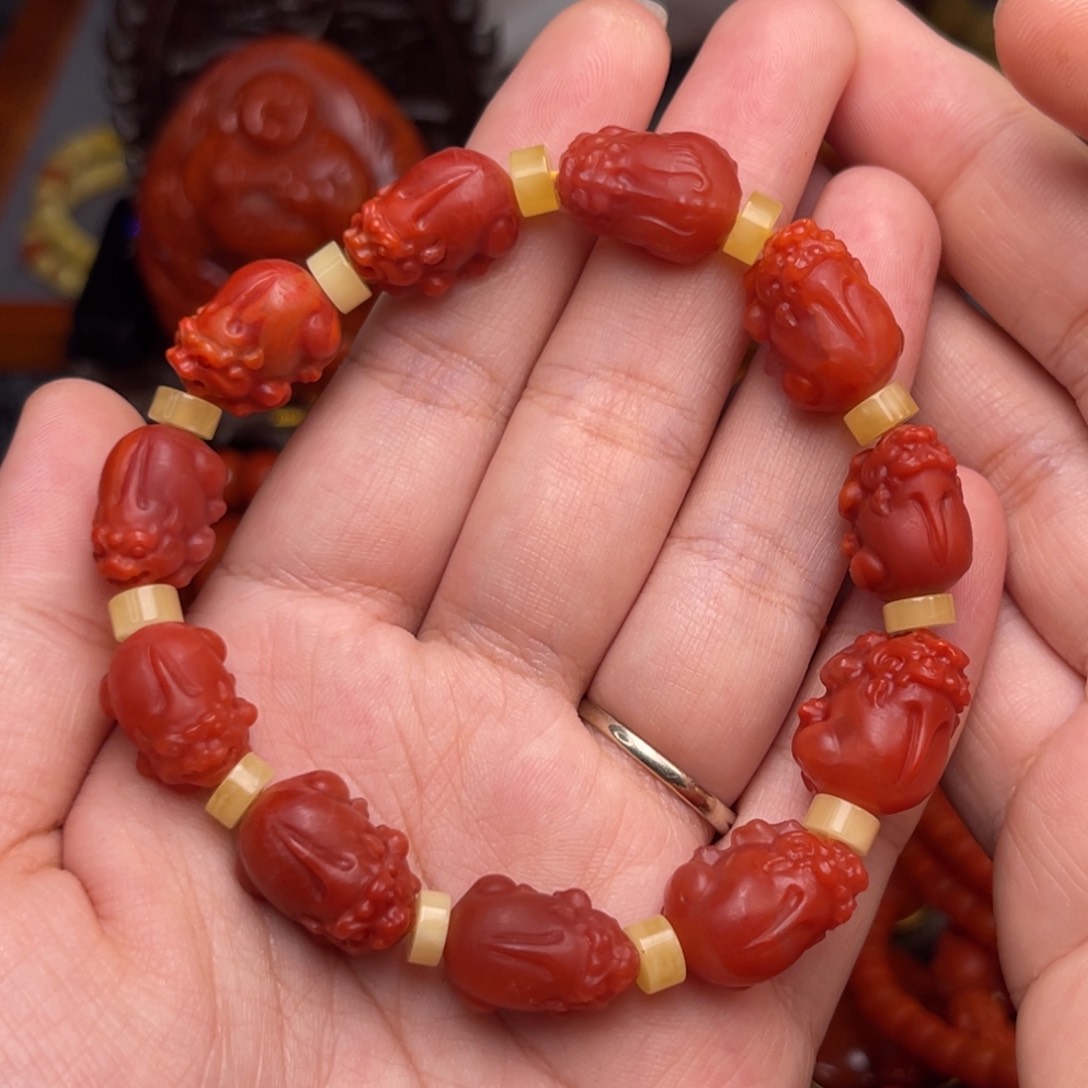 南红玛瑙配饰未镶嵌