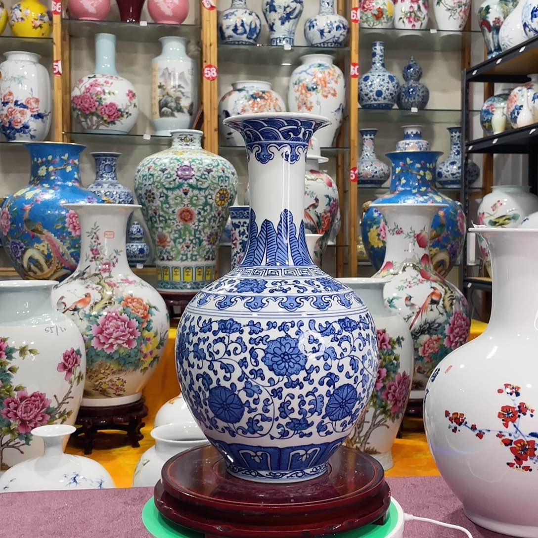 摆件齐*.景德镇的陶瓷