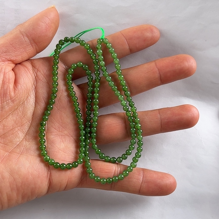 项链未镶嵌和田玉（碧玉）