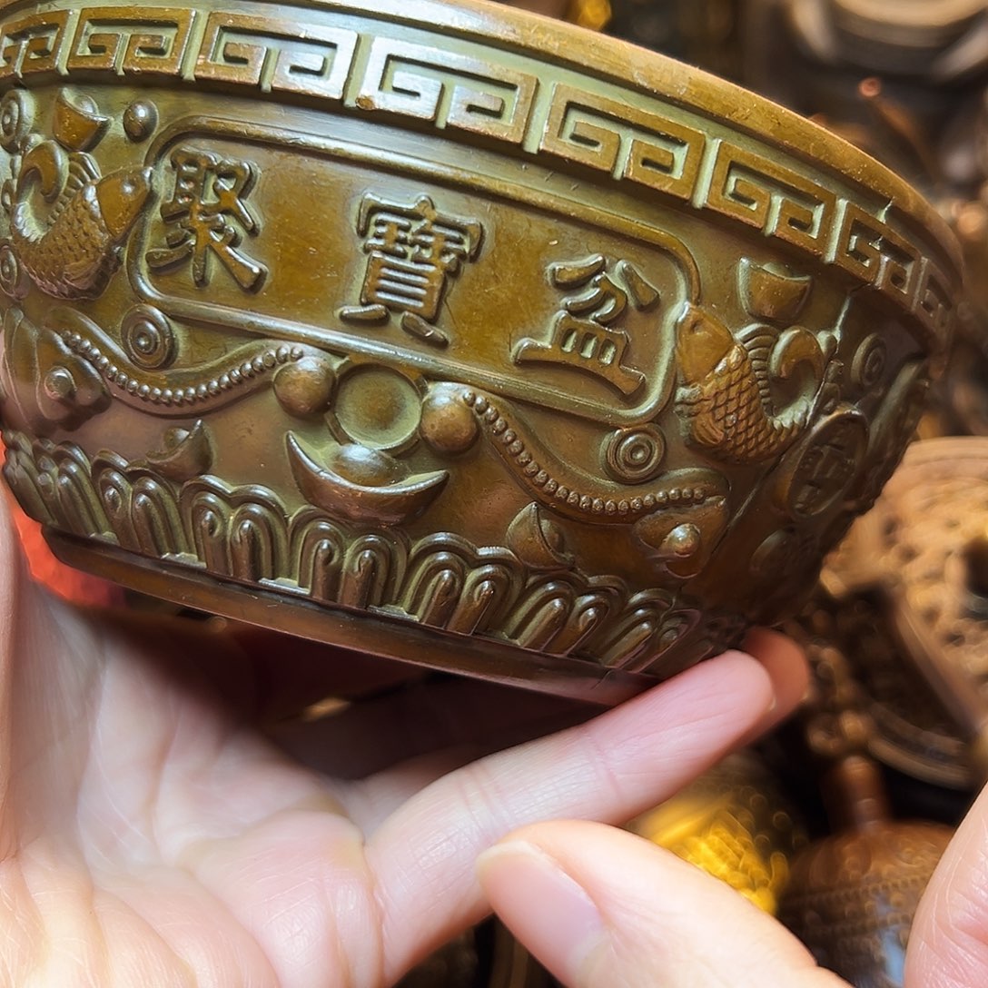 精美铜器工艺品等