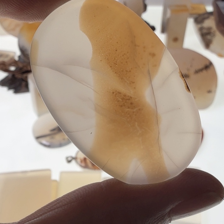 玛瑙/玉髓未镶嵌珠宝半成品