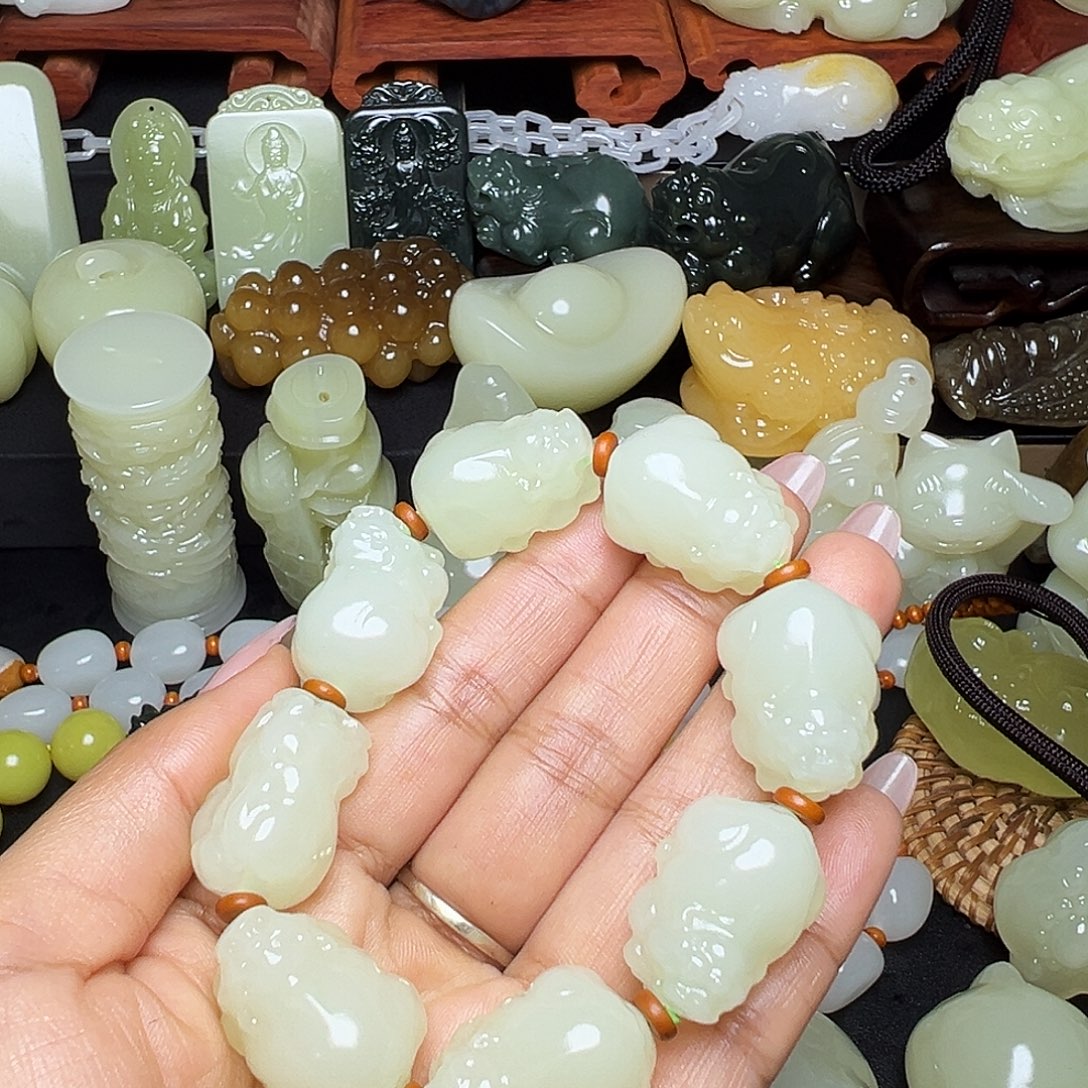 偶***玩软玉未镶嵌把件新疆天然精子