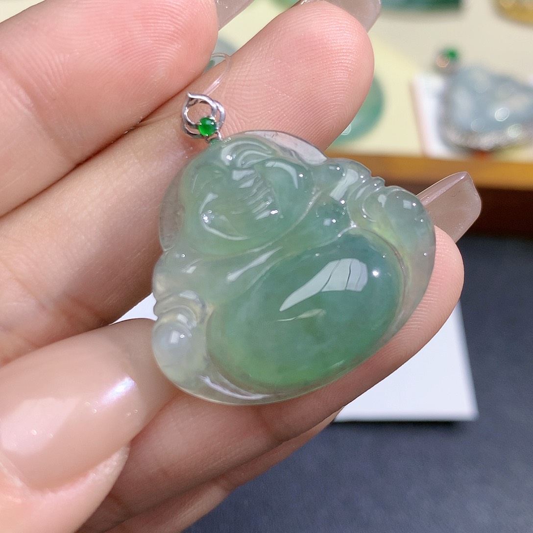 翡翠颈饰18K金镶嵌佛公