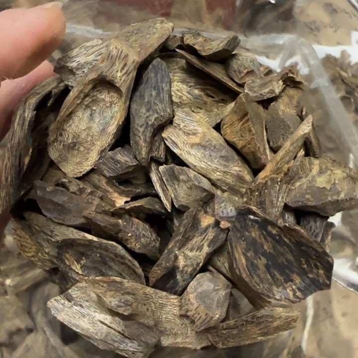 沉香碎屑沉香沉香棋楠树丁料