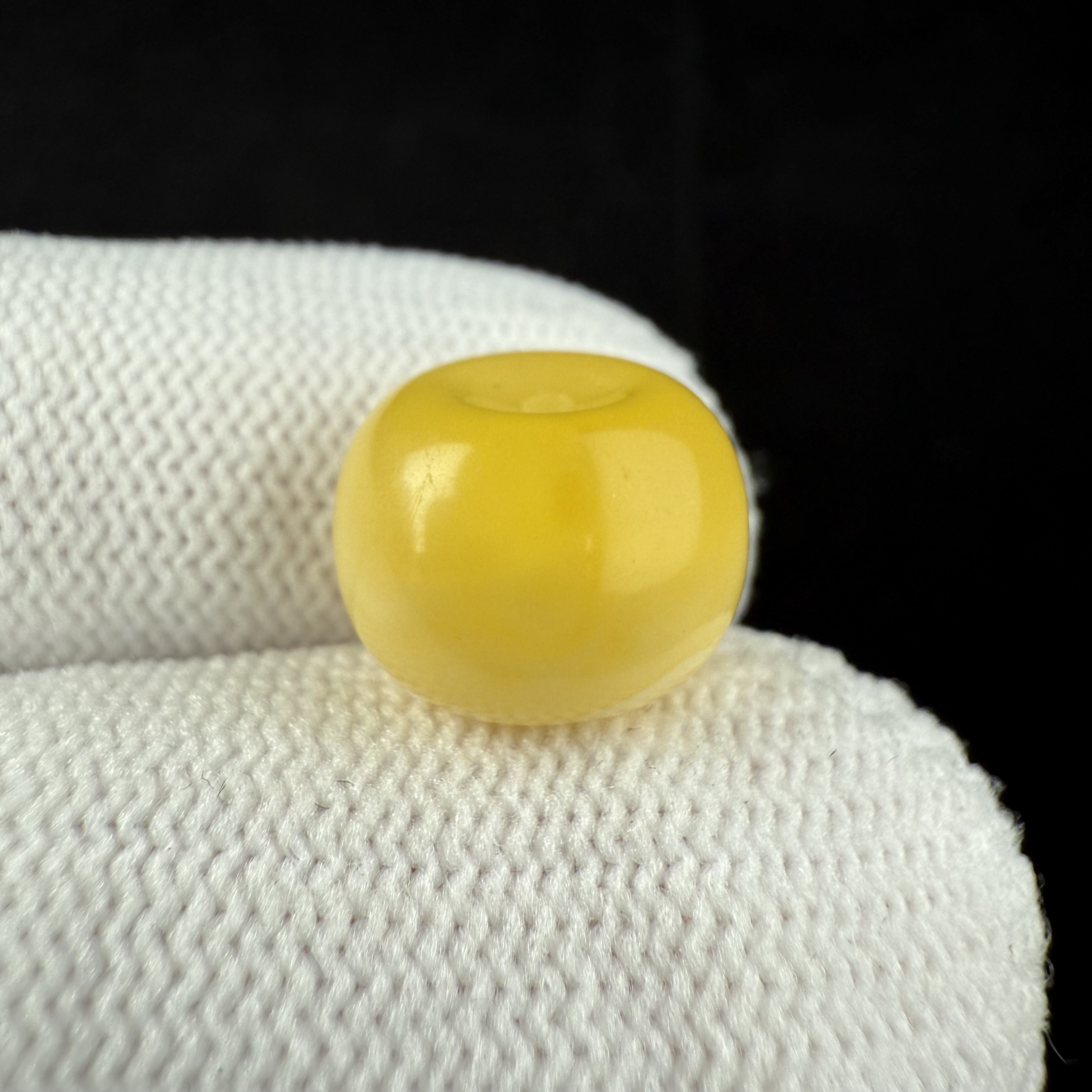 B4871天然蜜蜡 俄料瑕疵扣子墩子12.8*9.6mm 一物一图 假一罚十