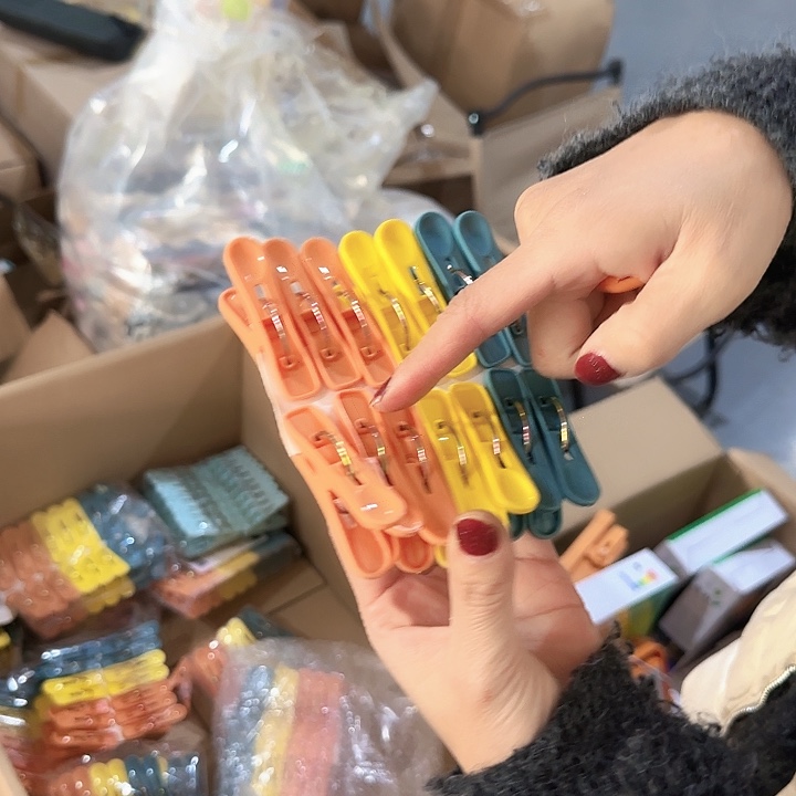 三包家庭日用防风夹样式随机
