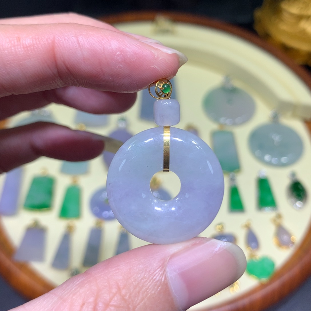 翡翠吊坠(不含链)未镶嵌