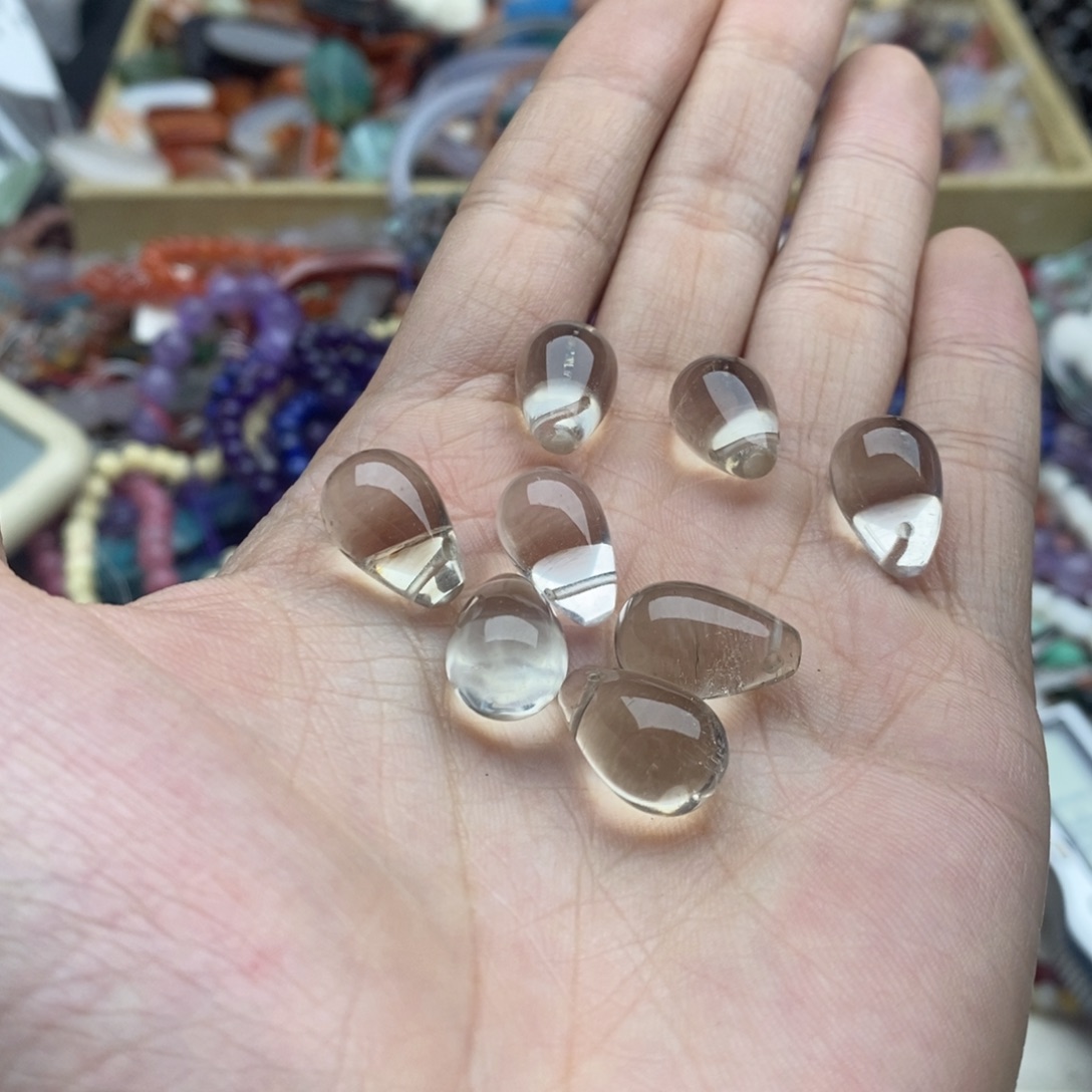 玛瑙/玉髓未镶嵌珠宝半成品一颗天然净体茶体白水晶水滴10×16