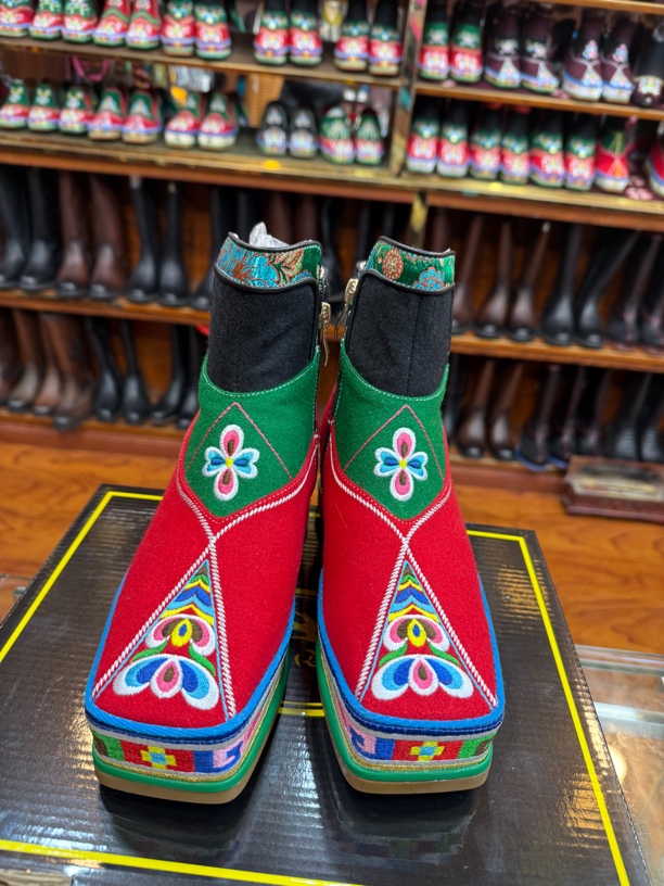 布鞋民族风格民族风传统女士坡跟戏剧千层底复古中筒加厚平底