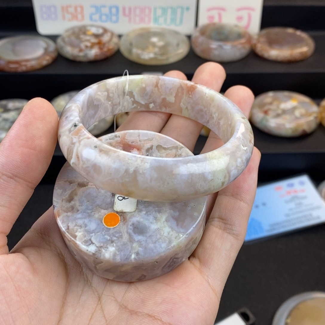 石英质玉手镯未镶嵌乔**兮