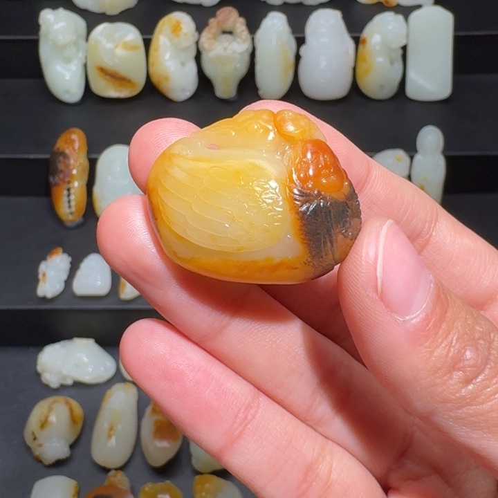 和田玉颈饰未镶嵌