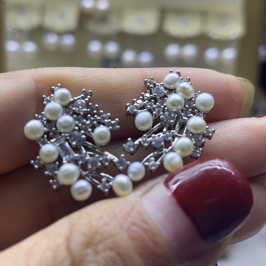 耳饰银S925镶嵌淡水珍珠