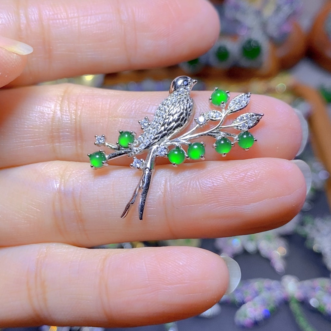 翡翠颈饰银S925镶嵌天然翡翠