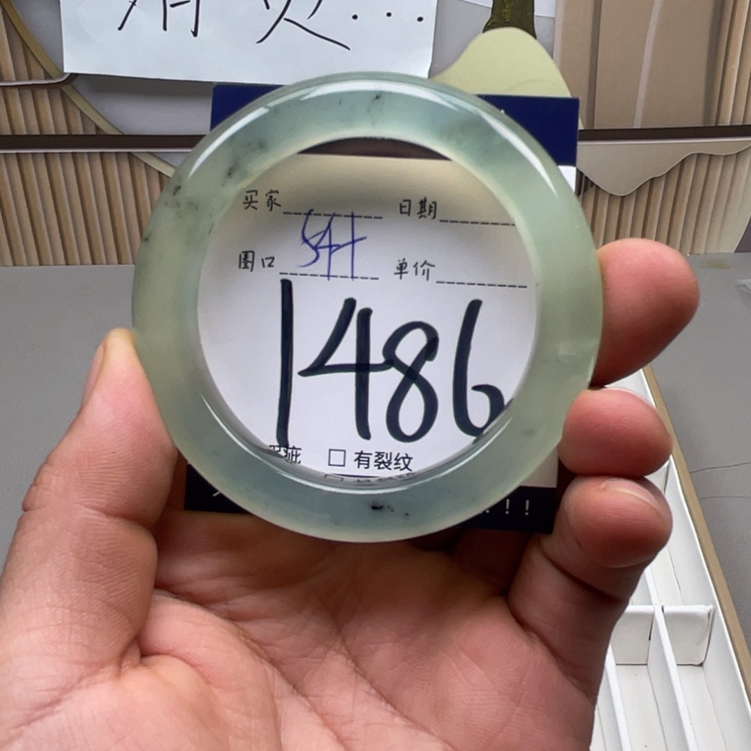岫玉手镯手镯未镶嵌