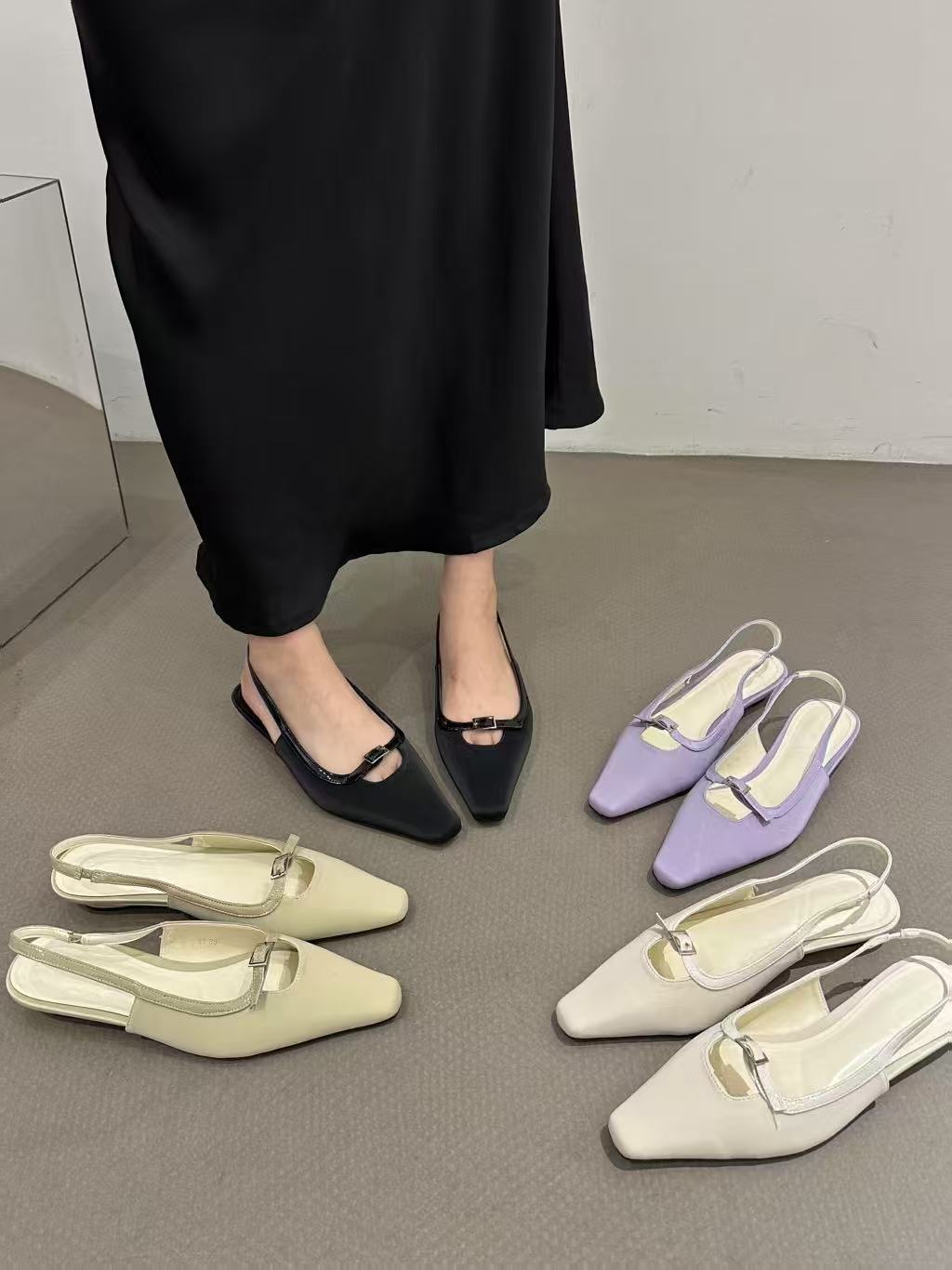 哈哈女鞋 2025春夏款尖圆头露脚缝平跟小香风后空单鞋 X1