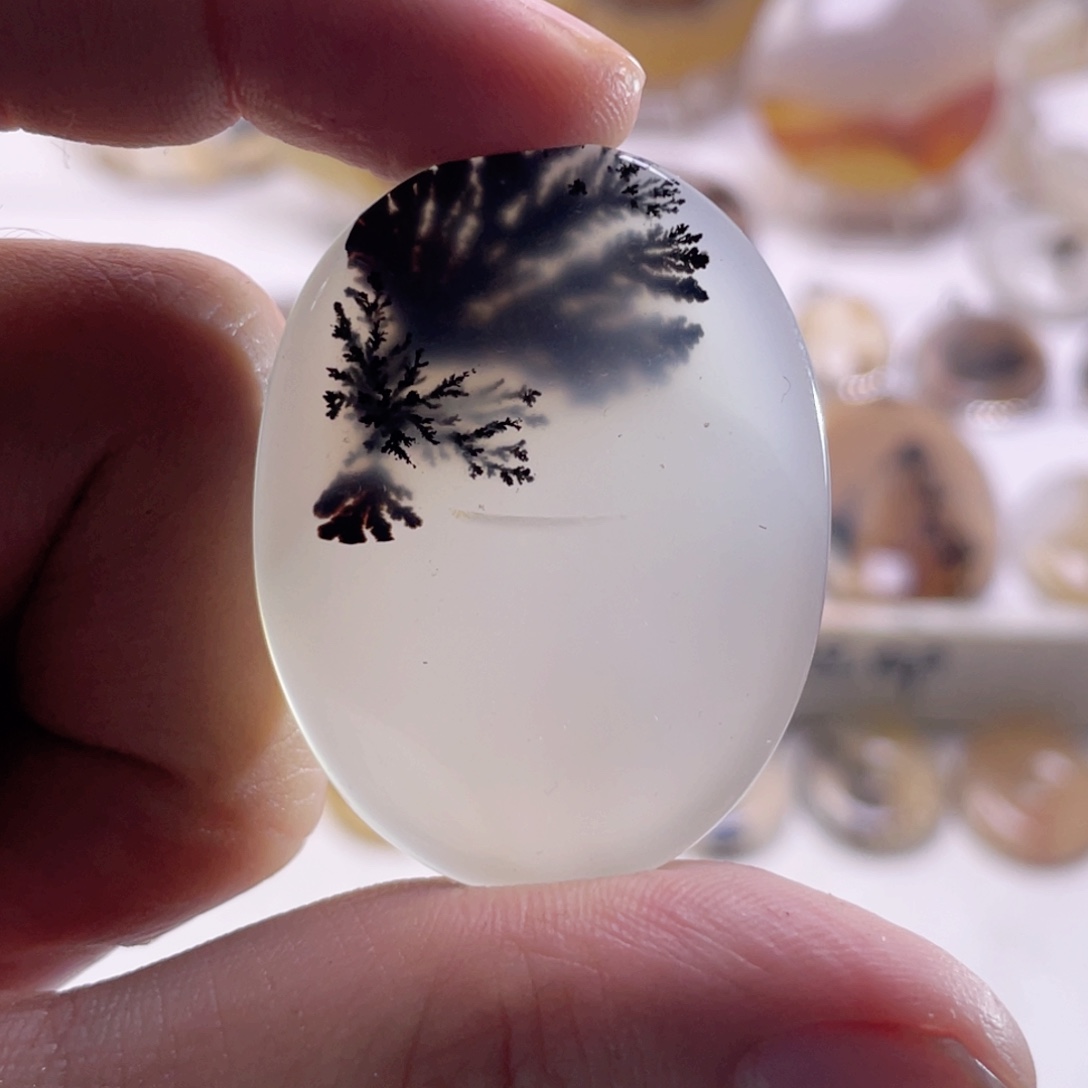 玛瑙/玉髓未镶嵌珠宝奇石