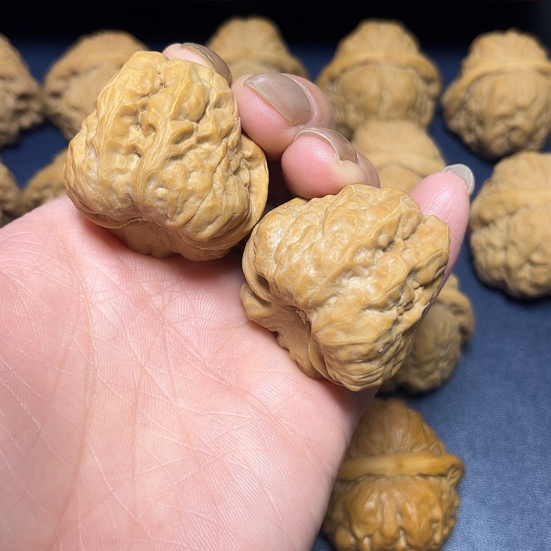 文玩核桃吊坠哇哇哇