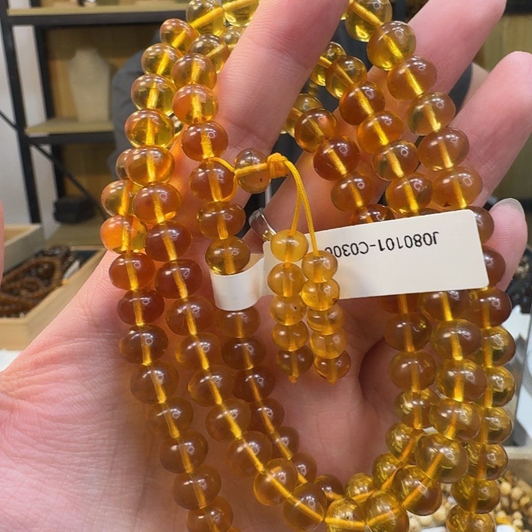 小***一琥珀未镶嵌裸石抚顺琥珀金珀108