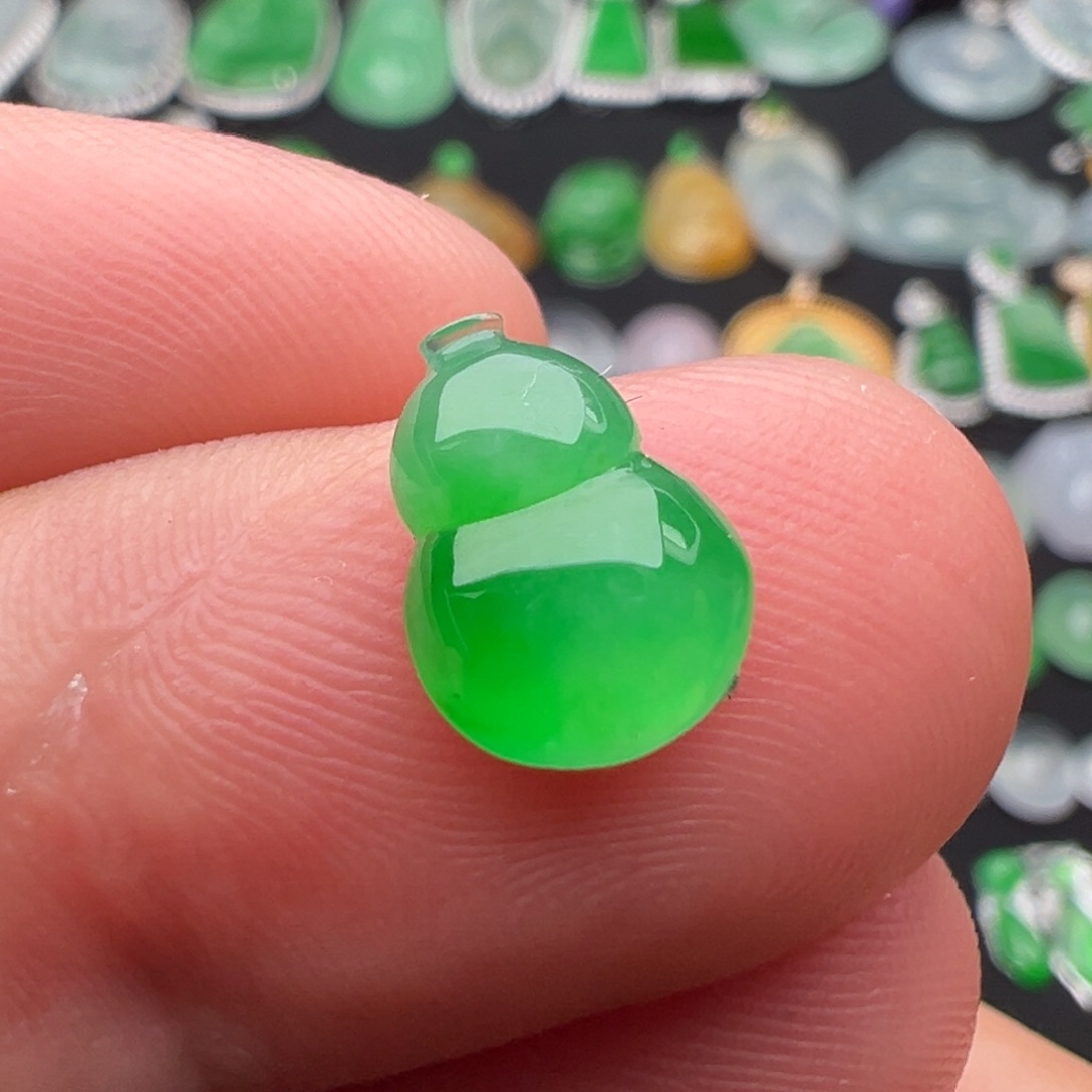 翡翠颈饰未镶嵌葫芦10.5