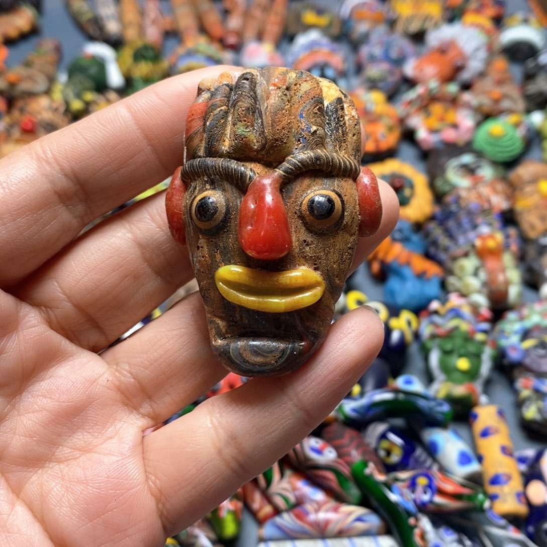 琉璃颈饰印度尼西亚老娃