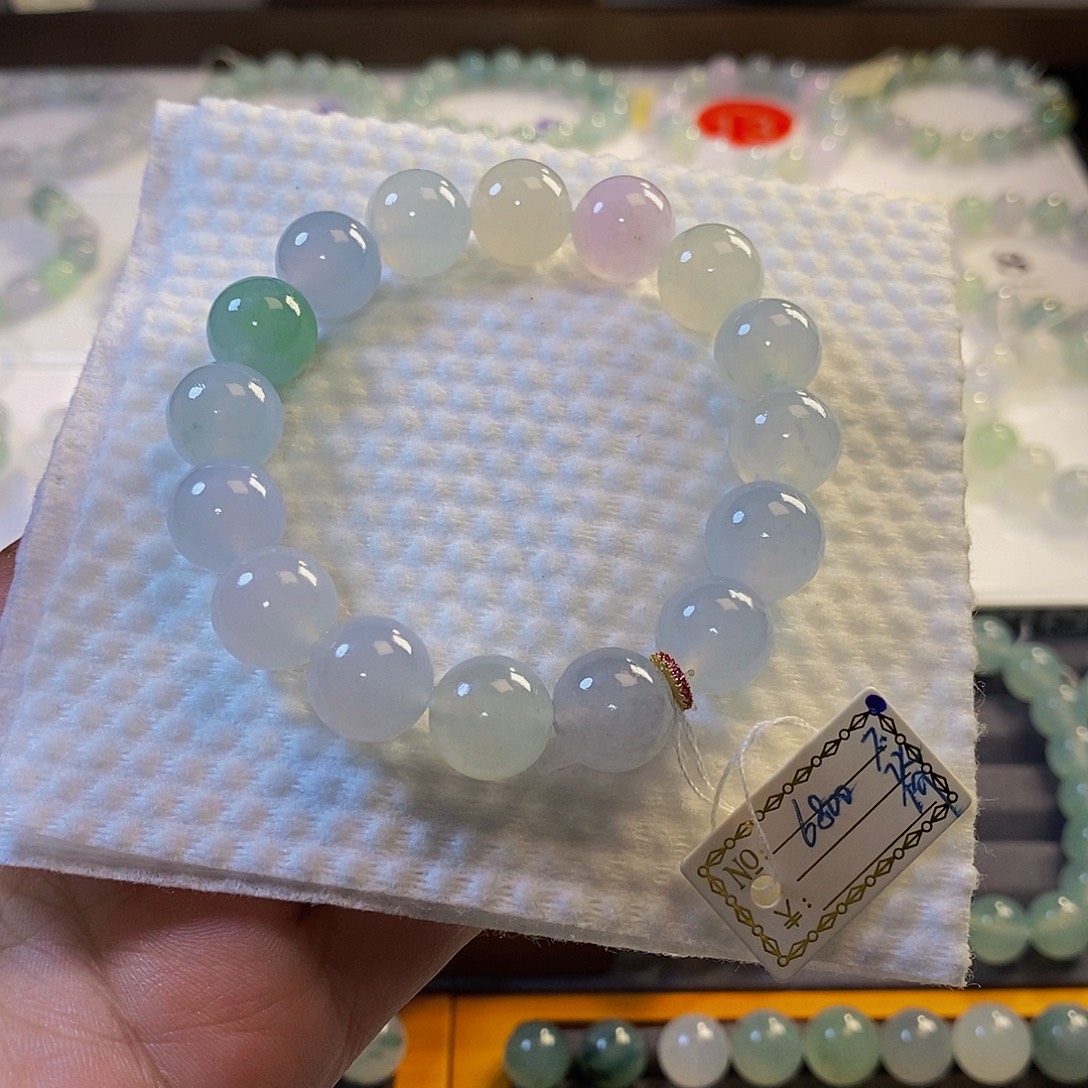 定制翡翠未镶嵌翡翠.