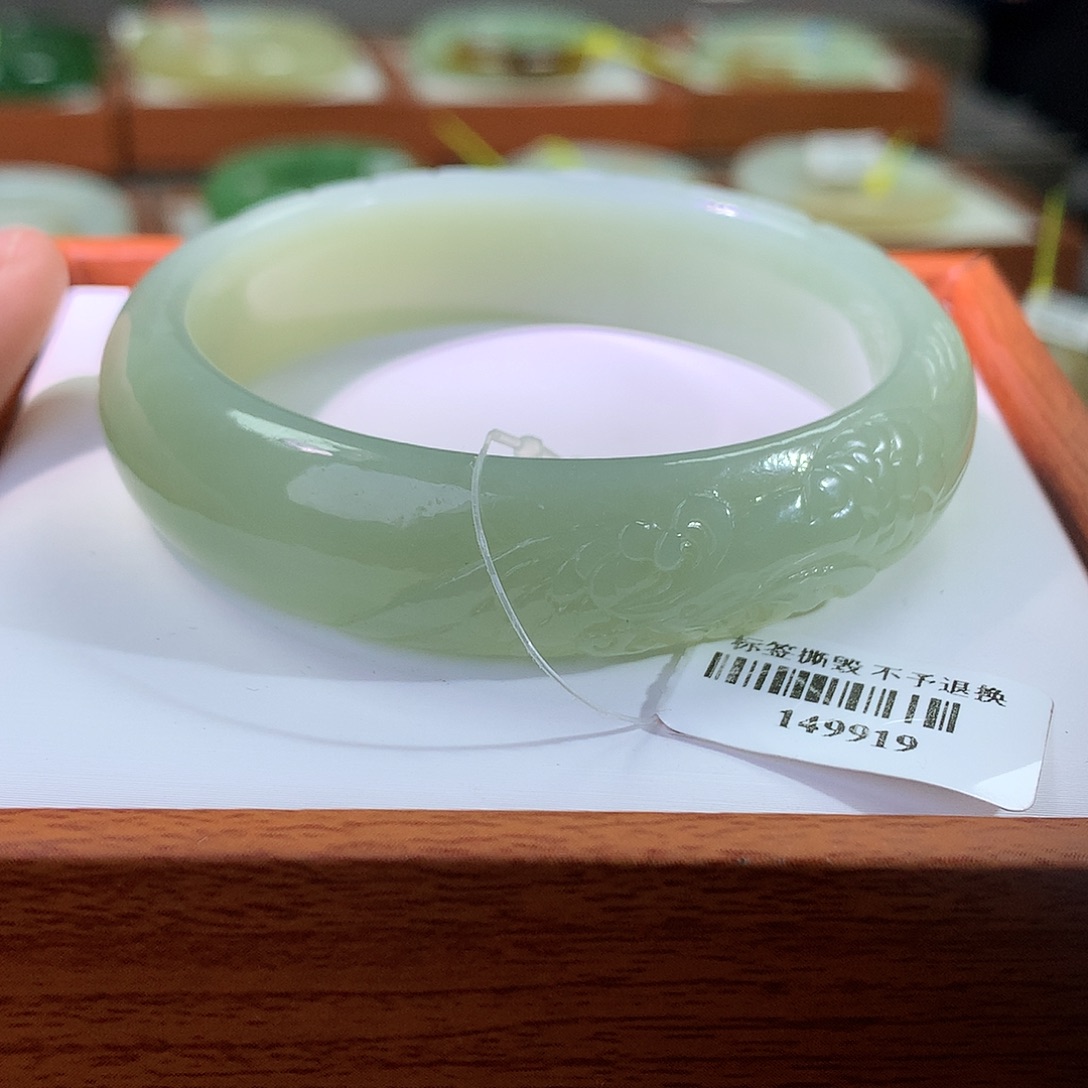 和田玉未镶嵌手镯54.55 雕刻 且末