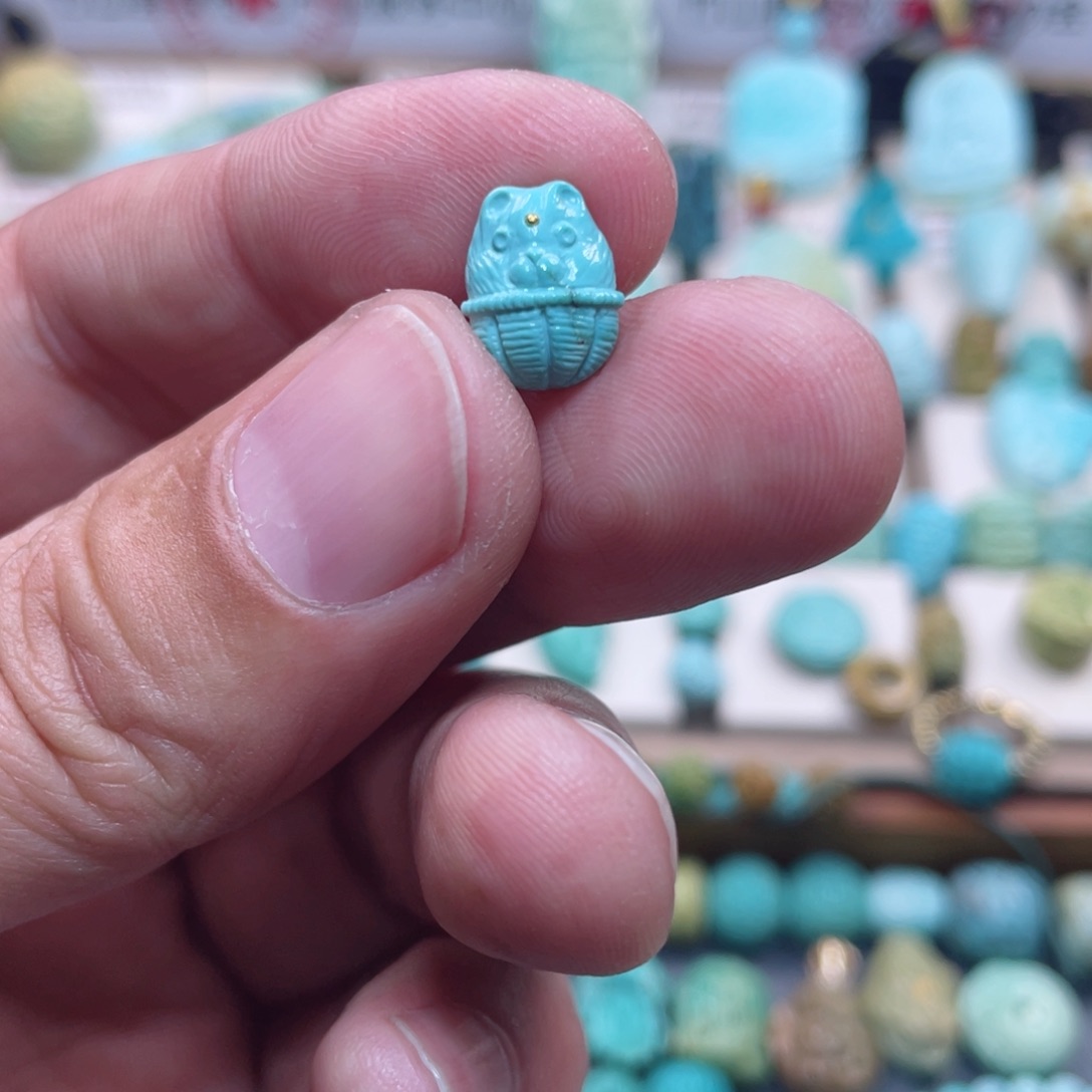 绿松石配饰未镶嵌