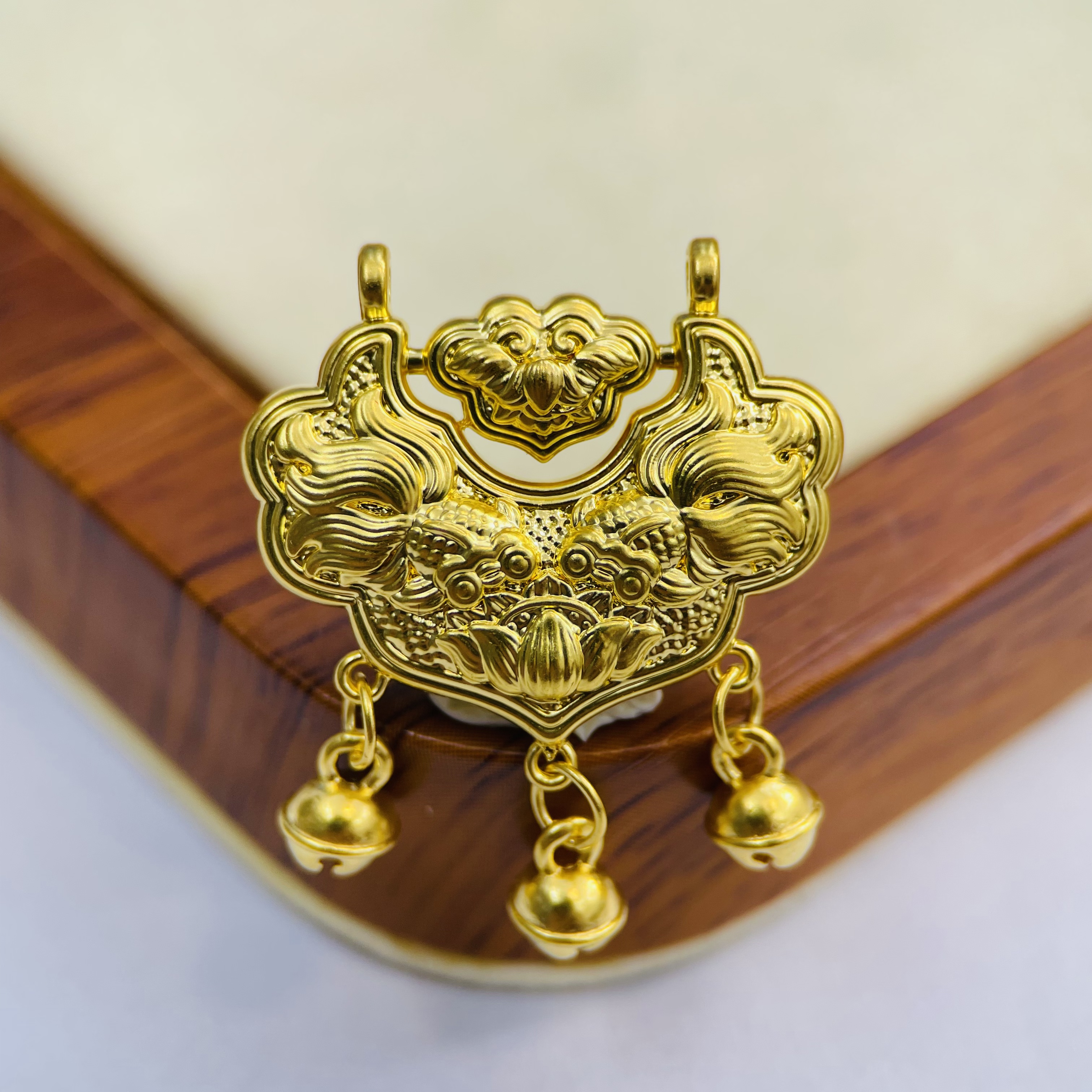 足金999黄金首饰配件荷花锦鲤铃铛锁DP3037-01540