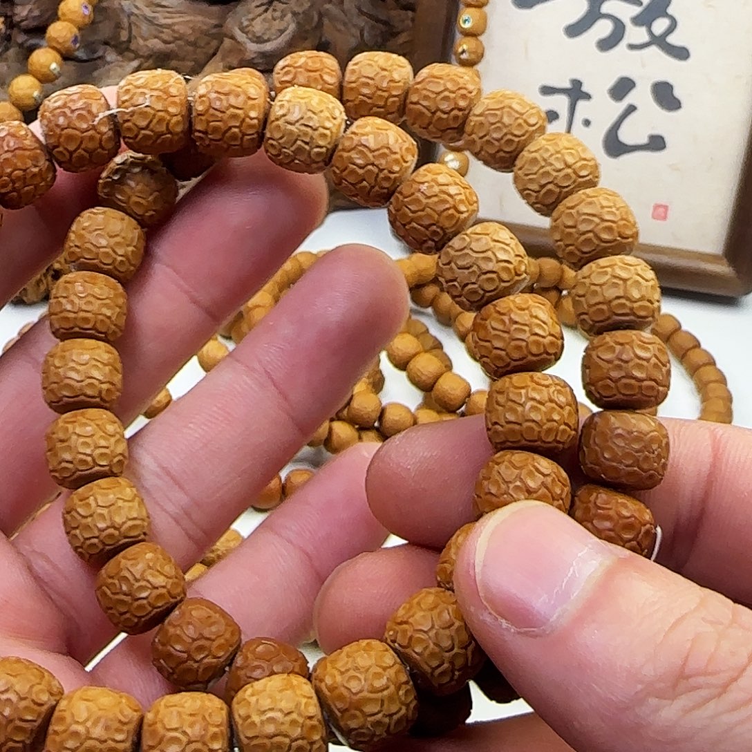 吊坠猴头核桃龙卡卡10