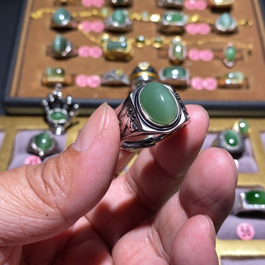 和田玉（碧玉）戒指未镶嵌