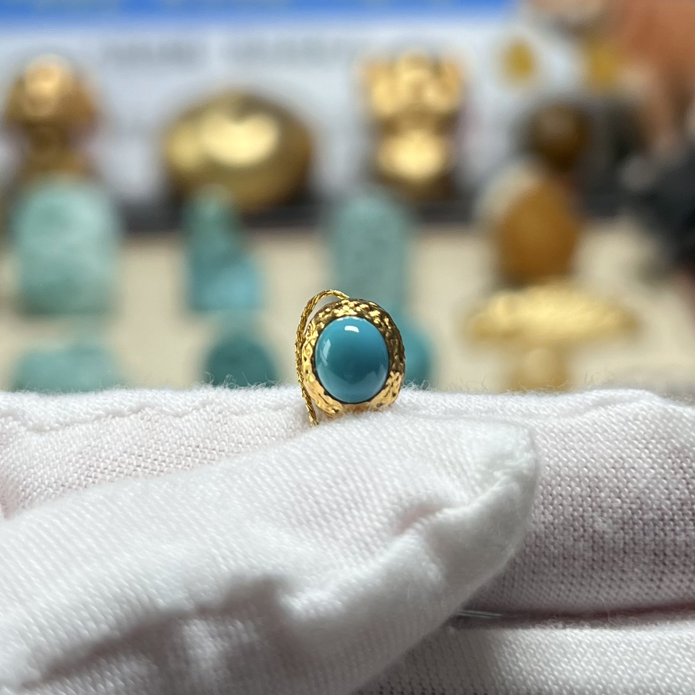 8*9.5*10.7mm瓷釉级深蓝色玉化料备云配饰天然原矿湖北绿松石