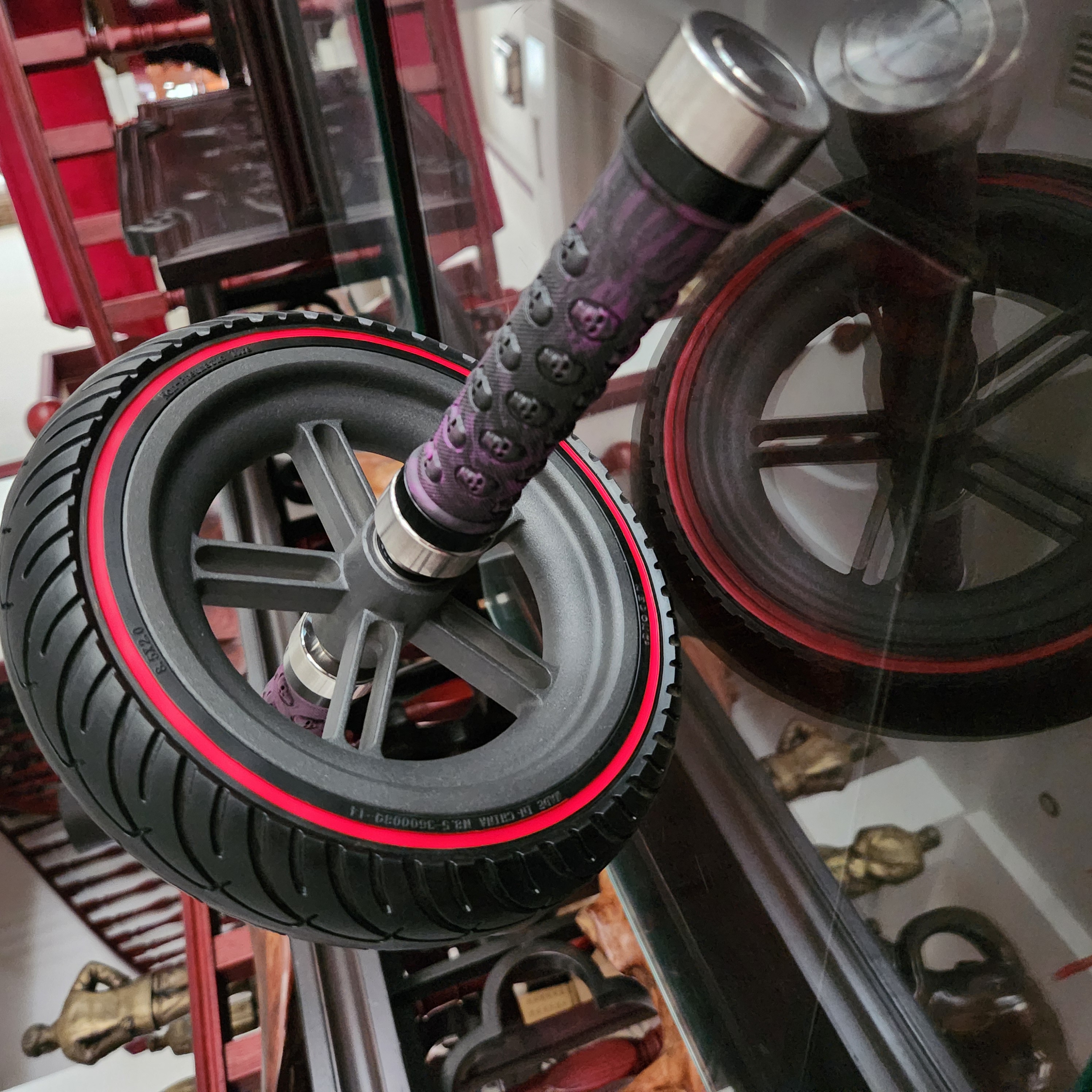 高弹力耐磨实心健腹轮，直径23厘米，不锈钢手柄单边长度17厘米，