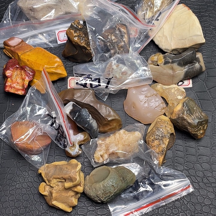 浪***主有机玻璃阿拉善戈壁石