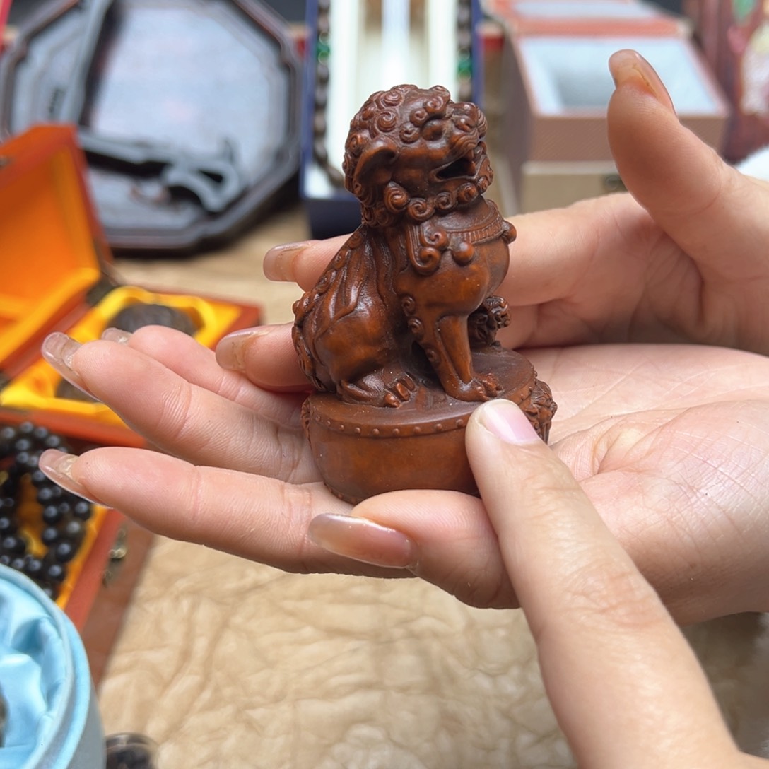 大叶紫檀（黑酸枝木类）