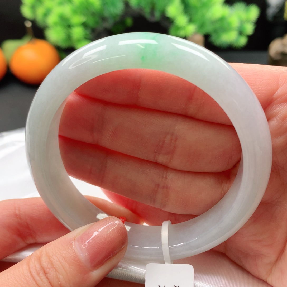 翡翠手镯未镶嵌58糯冰飘阳绿