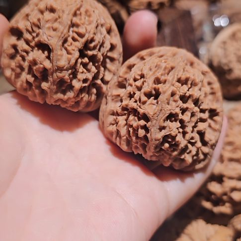 飘***飘文玩核桃吊坠45南疆